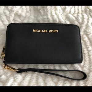 Michael Kors Wristlet. Fits an IPhone 6